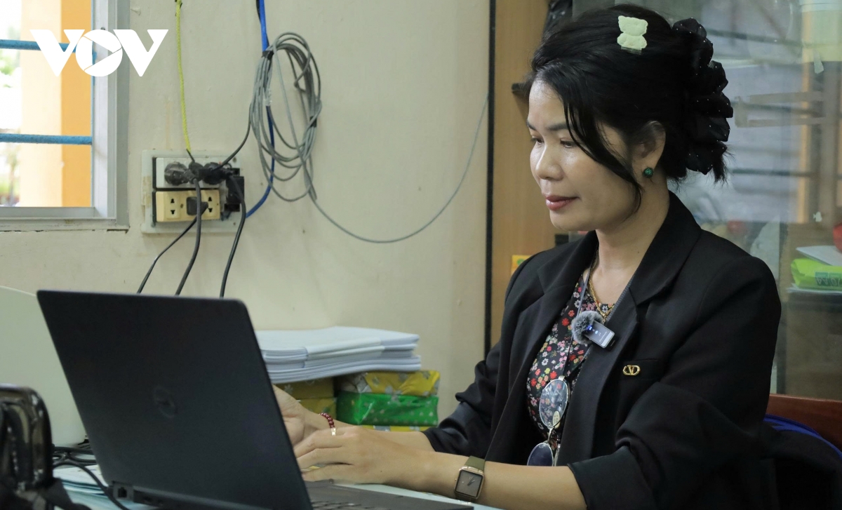 Cô giáo Khmer 20 năm nuôi chữ ở miền quê khó khăn